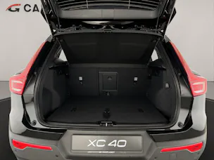 Volvo XC40 2.0 B3 MH Plus Dark