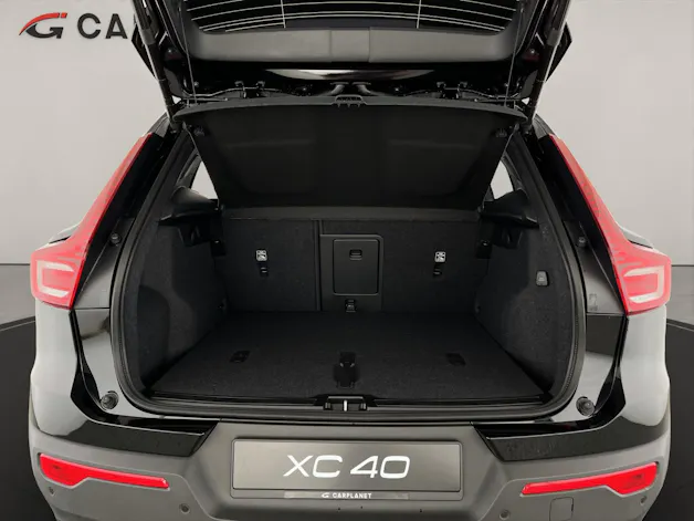 Volvo XC40 2.0 B3 MH Plus Dark