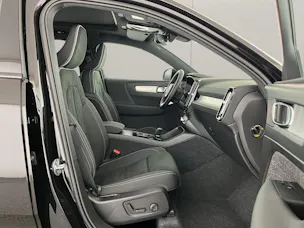 Volvo XC40 2.0 B3 MH Plus Dark