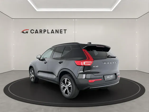Volvo XC40 2.0 B3 MH Plus Dark