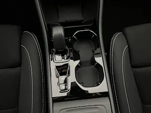 Volvo XC40 2.0 B3 MH Plus Dark
