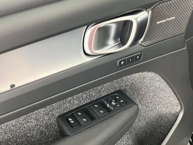 Volvo XC40 2.0 B3 MH Plus Dark