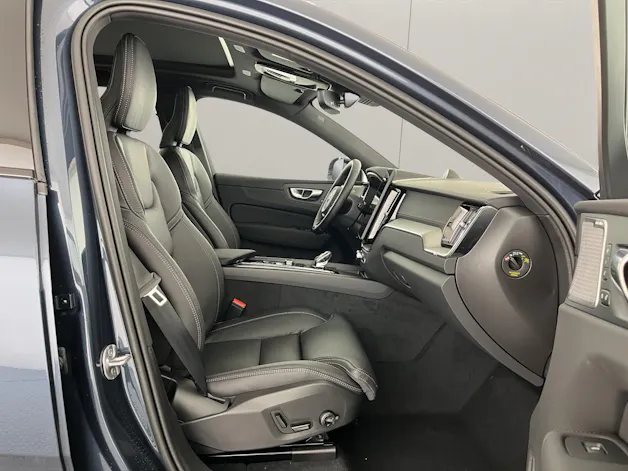 Volvo XC60 2.0 B5 MH Black Edition AWD
