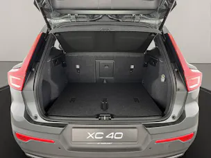 Volvo XC40 2.0 B3 MH Plus Dark