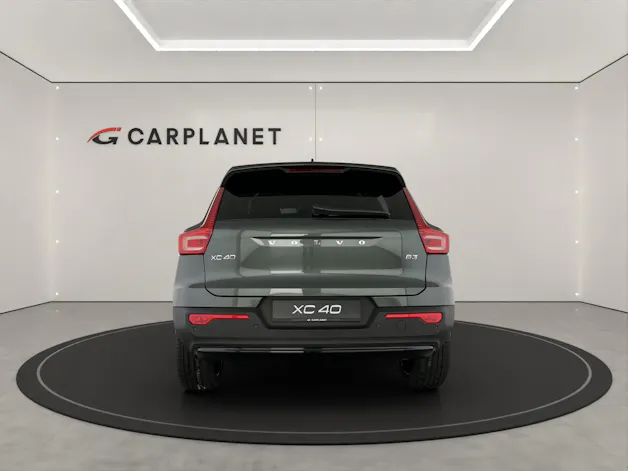 Volvo XC40 2.0 B3 MH Plus Dark