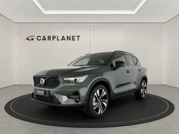 Volvo XC40 2.0 B3 MH Plus Dark