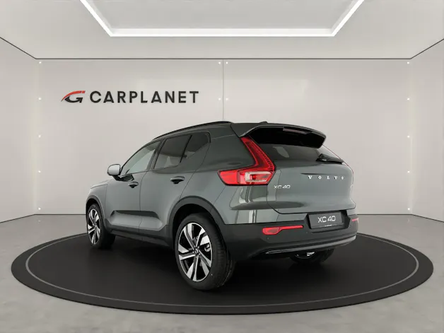 Volvo XC40 2.0 B3 MH Plus Dark