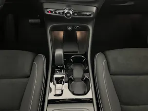 Volvo XC40 2.0 B3 MH Plus Dark