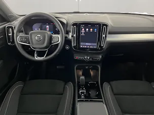 Volvo XC40 2.0 B3 MH Plus Dark