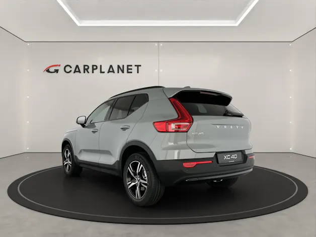 Volvo XC40 2.0 B3 MH Plus Dark