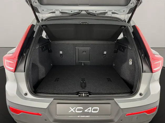Volvo XC40 2.0 B3 MH Plus Dark