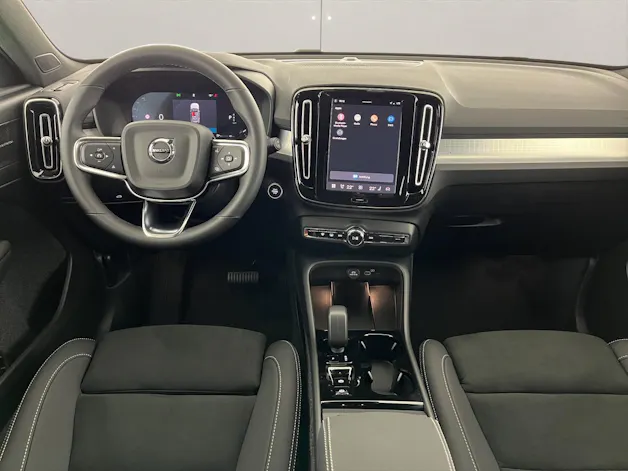 Volvo XC40 2.0 B3 MH Plus Dark