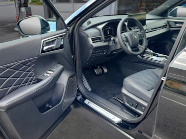 MITSUBISHI OUTLANDER 10