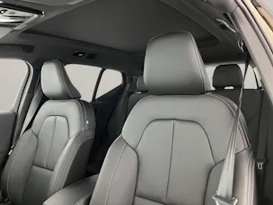 Volvo XC40 2.0 B3 MH Plus Dark