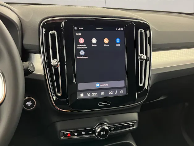 Volvo XC40 2.0 B3 MH Plus Dark