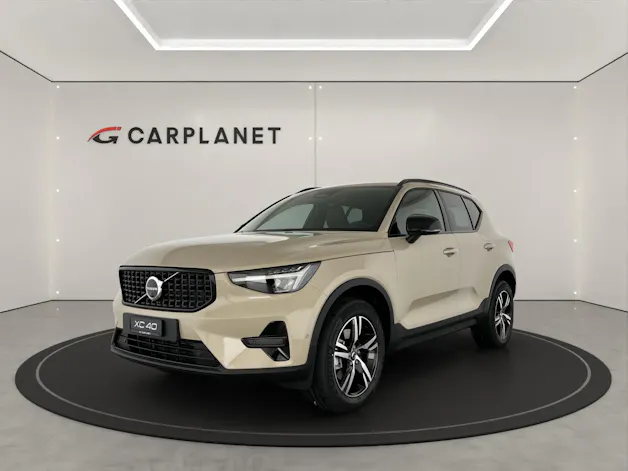 Volvo XC40 2.0 B3 MH Plus Dark