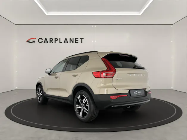 Volvo XC40 2.0 B3 MH Plus Dark
