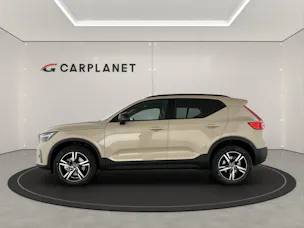 Volvo XC40 2.0 B3 MH Plus Dark