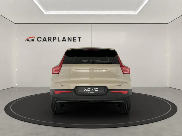 Volvo XC40 2.0 B3 MH Plus Dark