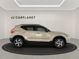 Volvo XC40 2.0 B3 MH Plus Dark
