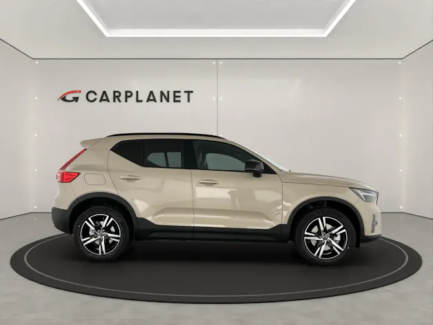 Volvo XC40 2.0 B3 MH Plus Dark