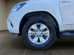 Toyota Hilux Double Cab.-Pick-up 2.4 D-4D 150 Sol