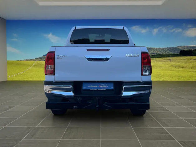 Toyota Hilux Double Cab.-Pick-up 2.4 D-4D 150 Sol