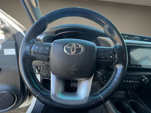 Toyota Hilux Double Cab.-Pick-up 2.4 D-4D 150 Sol