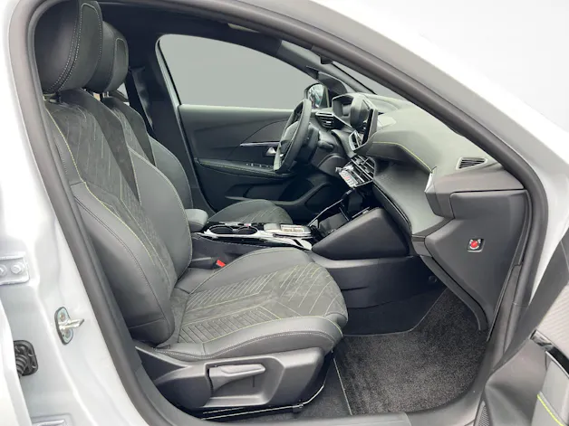 PEUGEOT 208 e-GT