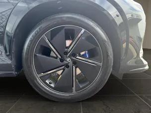 Lexus RZ 550e F Sport