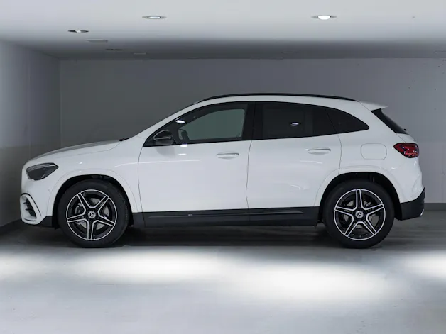 Mercedes-Benz GLA 200 Night Star