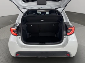 https://vehicle.imgix.net/4344425/9f11fffc-5fe5-4408-a8fd-310915062388.jpg