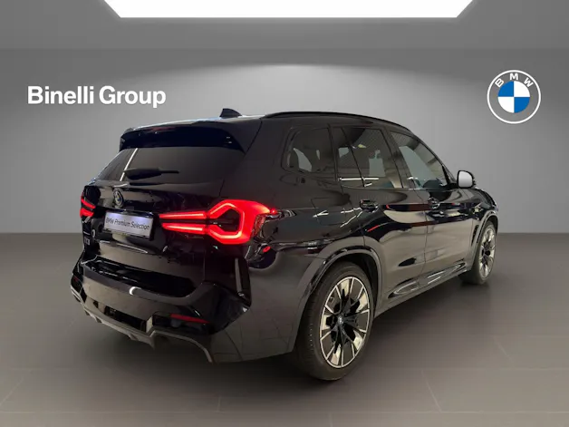 BMW iX3