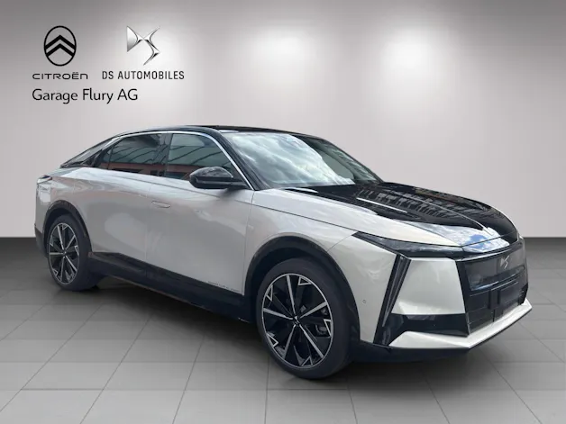 DS Automobiles No8 E-Tense Jules Verne