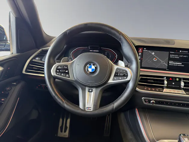 BMW X5 M50i