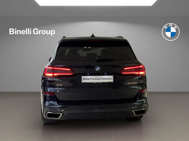 BMW X5 M50i