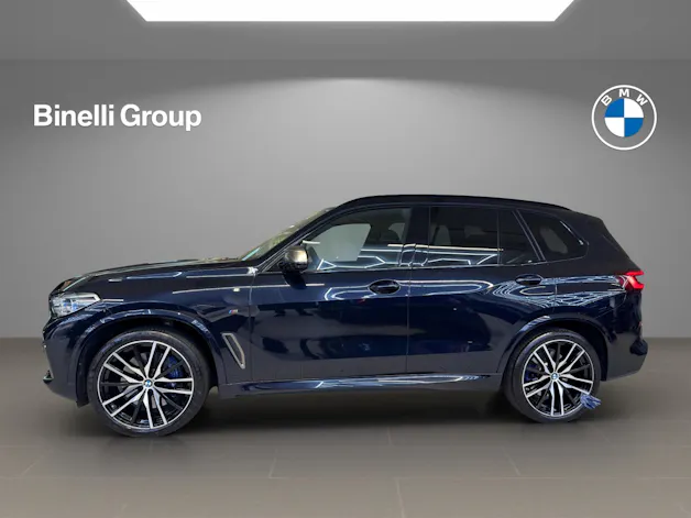 BMW X5 M50i