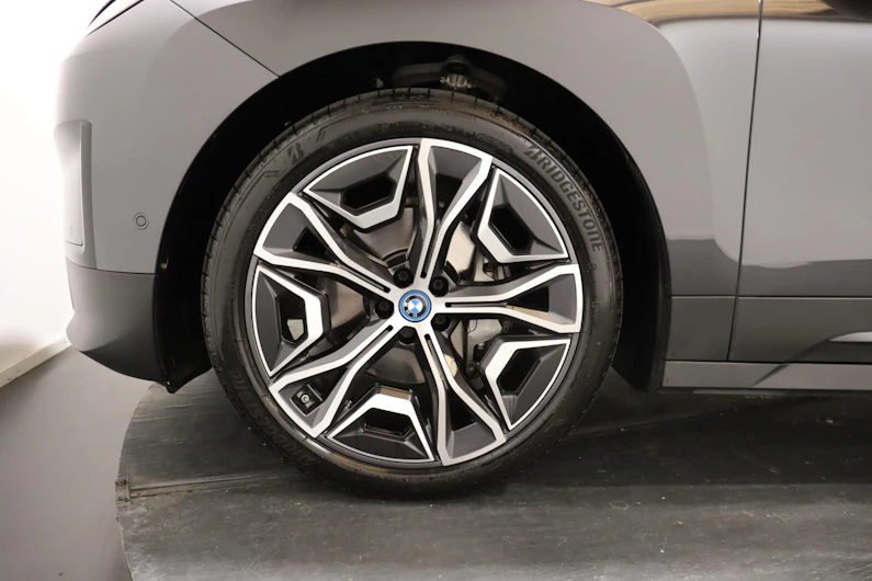 image du véhicule BMW iX