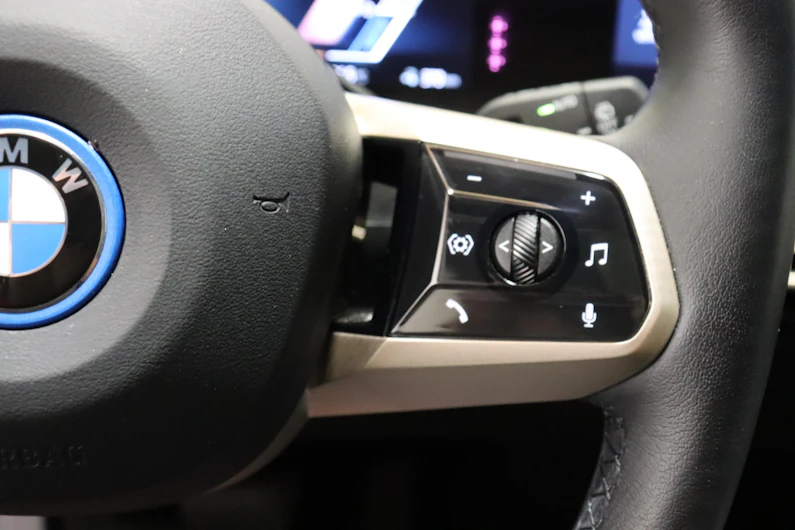 image du véhicule BMW iX