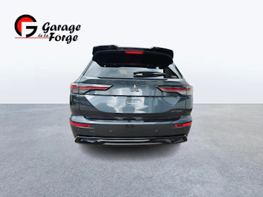 MITSUBISHI OUTLANDER 7