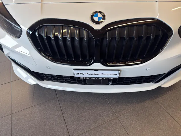 BMW 120d xDrive SAG