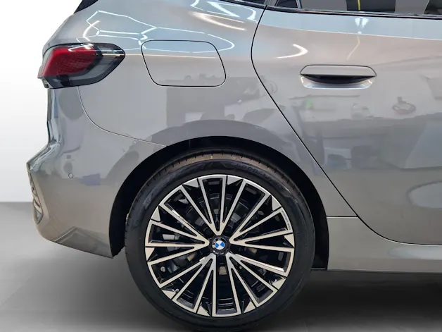 BMW 223i xDrive Active Tourer