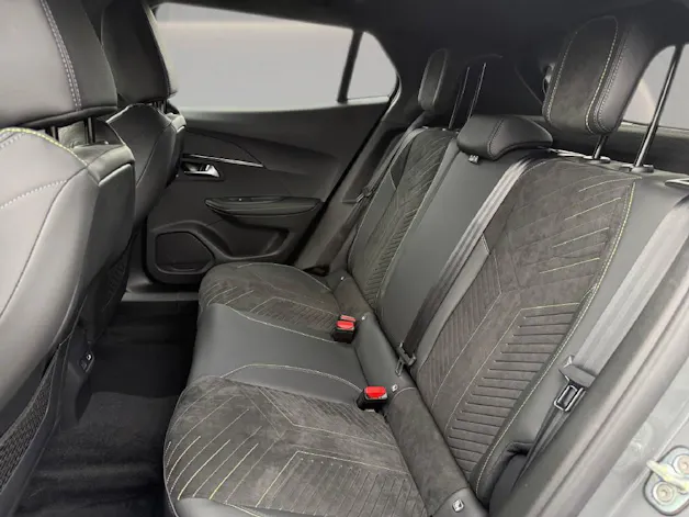Peugeot 2008 Hybrid 145 e-DCS GT
