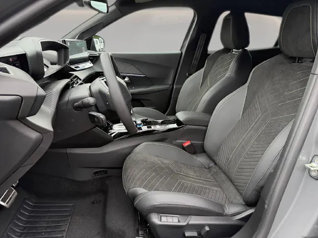Peugeot 2008 Hybrid 145 e-DCS GT