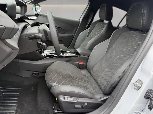 Peugeot 208 Hybrid 145 e-DCS6 GT