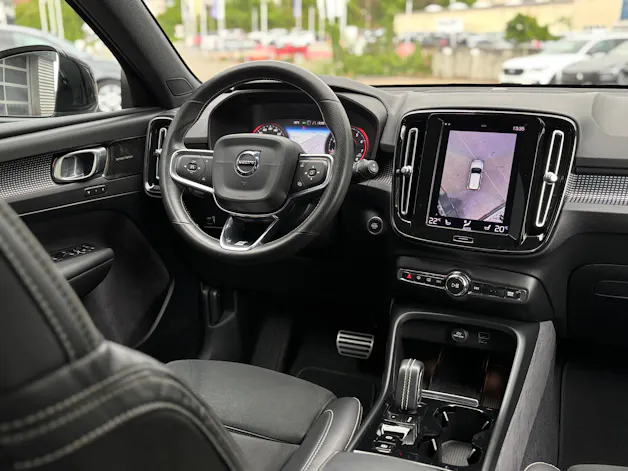 Volvo XC40 2.0 T5 R-Design AWD