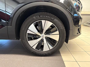 https://vehicle.imgix.net/4344748/28ca9e31-b04a-420b-a3e7-24de82f1d659.jpg