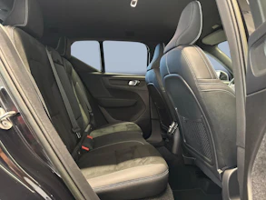 https://vehicle.imgix.net/4344748/6aa15267-c5c0-4c91-a3d3-090c51540359.jpg