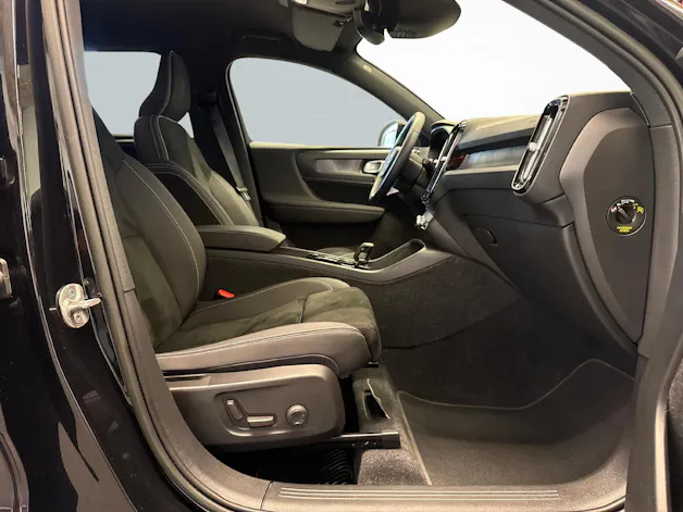 VOLVO XC40 1.5 T5 PiH Plus Dark