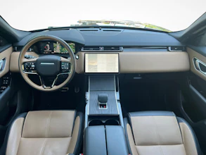 https://vehicle.imgix.net/4344769/b6ffb863-65f5-4cbb-8b3c-5d99fc97e643.jpg